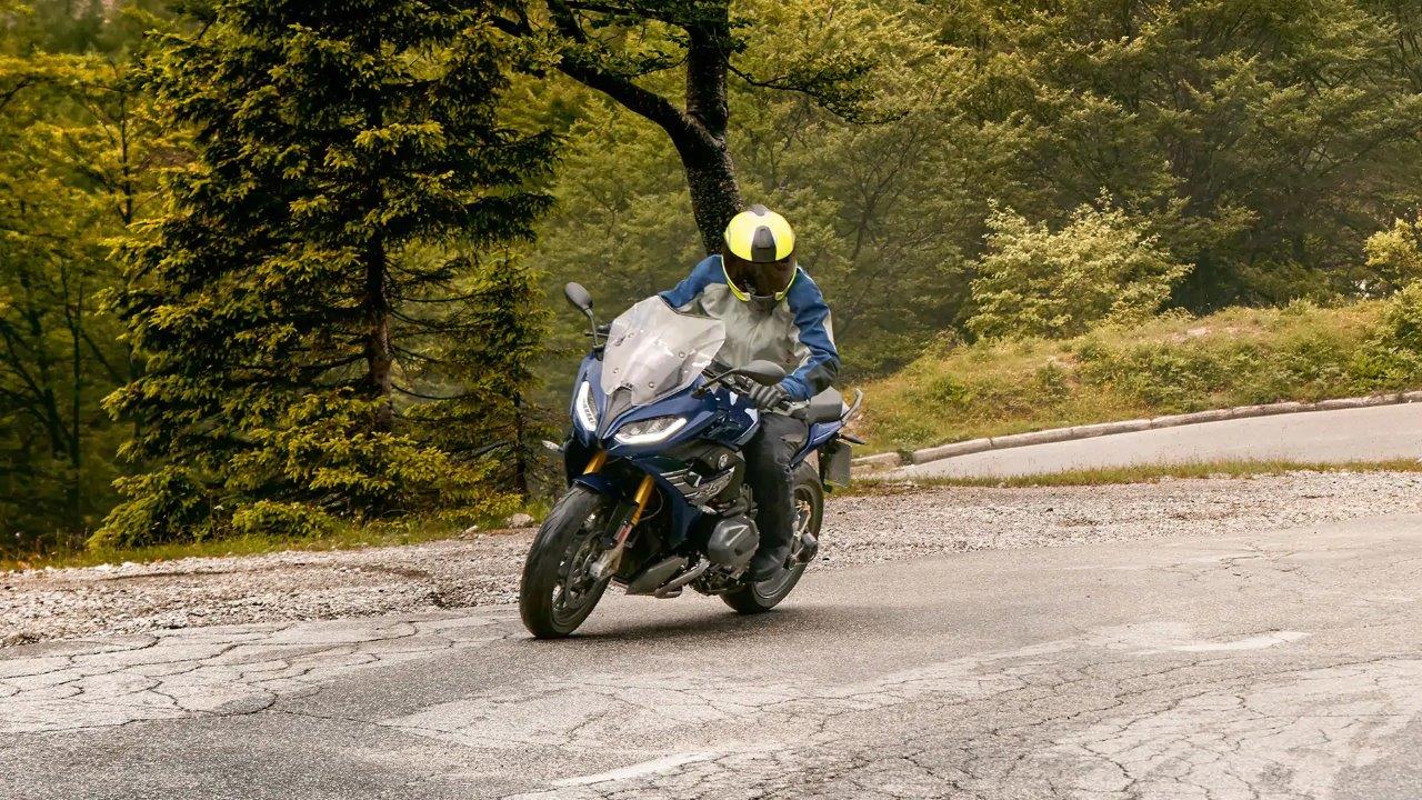 公式】 スリップオンマフラー - BMW R1250 RS 2021 外国オートバイ用