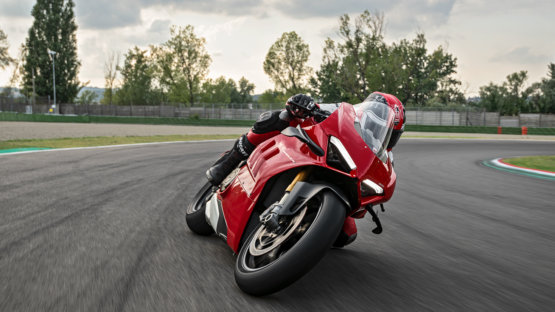 2021 Ducati Panigale V4 [Specs, Features, Photos] | wBW