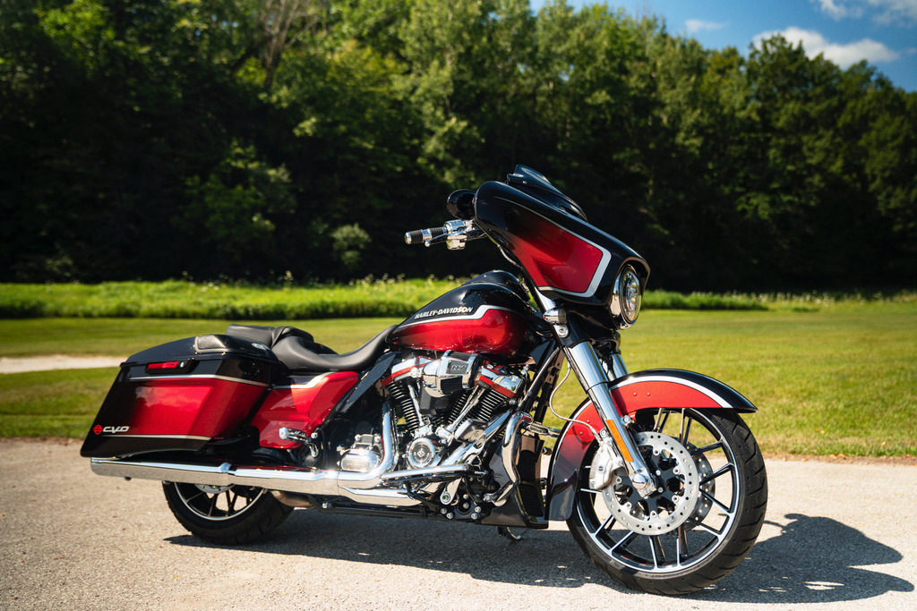 2021 harley davidson street glide cvo colors