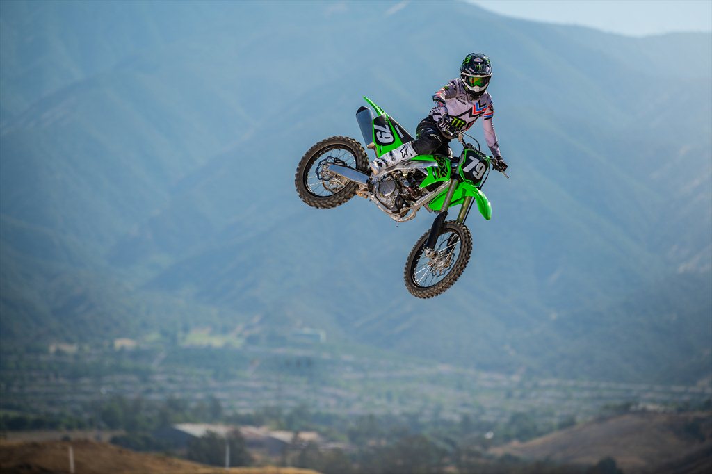 kawasaki dirt bikes racing