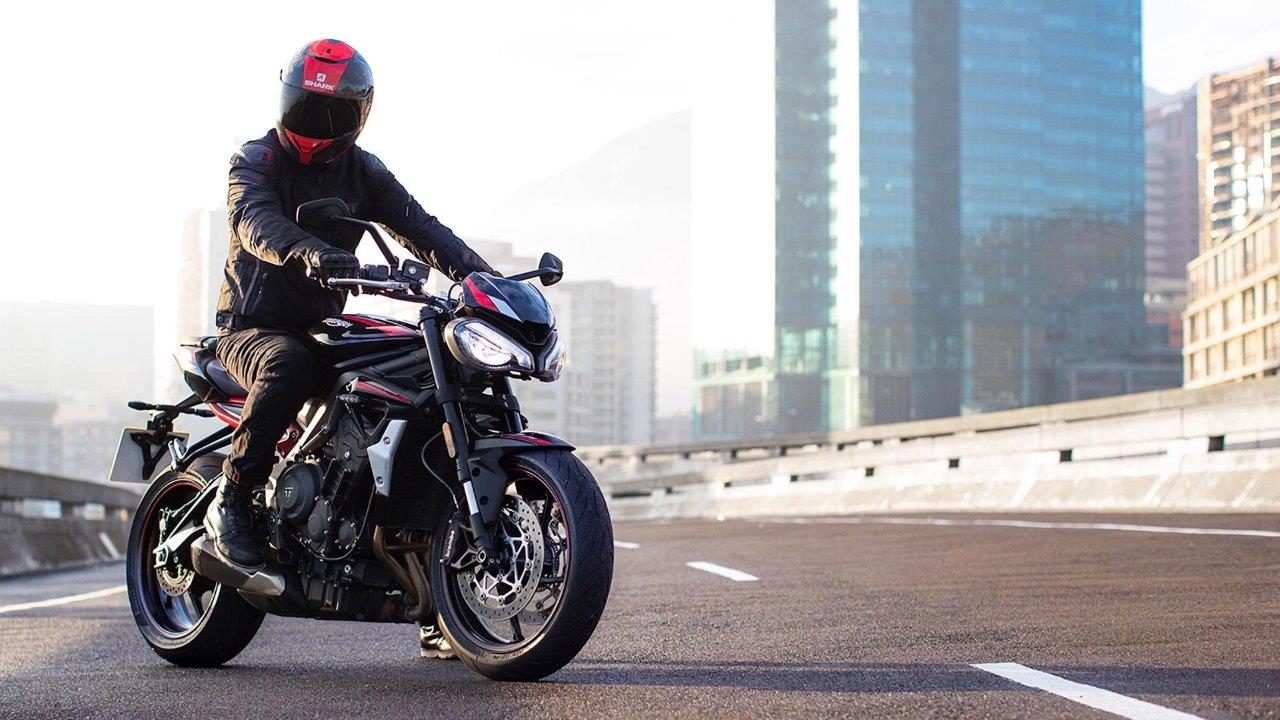 Street triple outlet rs