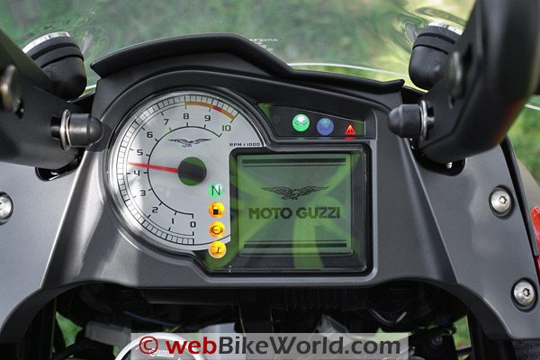 Moto Guzzi Stelvio - Dashboard and Instruments