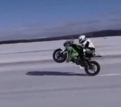 Riobert Gull performs ice wheelie stunt guinness world records