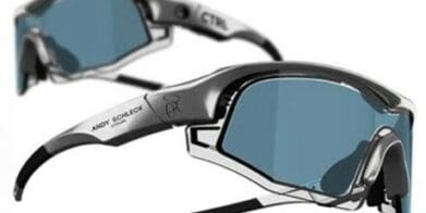 Instant-tint sunglasses