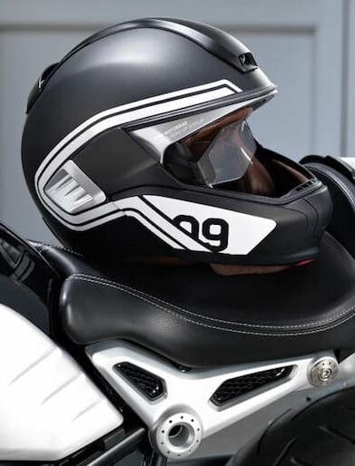 BMW HUD smart helmet revolution