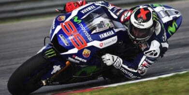 Jorge Lorenzo wears the Shark Race-R Pro