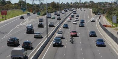 Lower truck speed limit trialled on the Monash Freeway