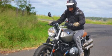 BMW R NineT Scrambler warning