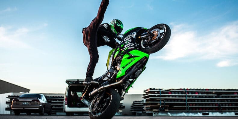 JB Stunts - Kawasaki Supported Ninja ZX-6R 636 freestyle stunt rider8