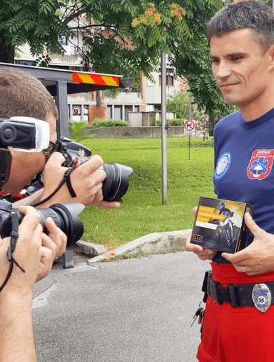 Slovenian Paramedics and police use Smart Turn System self-cancelling indicators