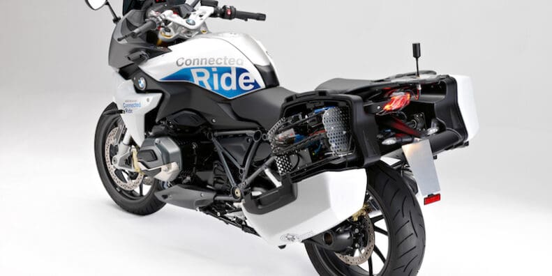 With the R 1200 RS ConnectedRide prototype, BMW Motorrad presented a motorcycle, giving visitors of the CMC Conference 2017 on 12 October at BMW Welt in Munich, a look into the future of motorcycle safety systems. V2v