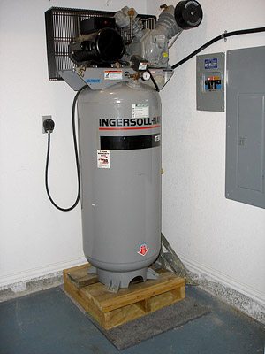 standing air compressor
