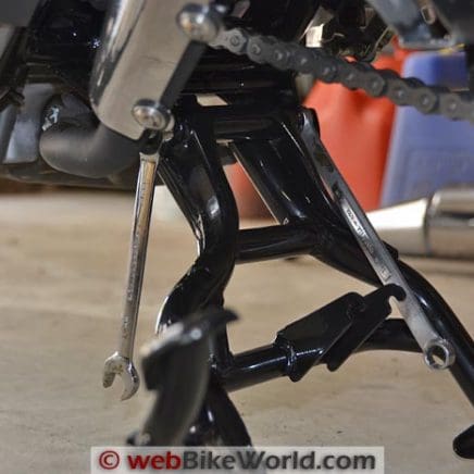 Suzuki GW250 Center Stand Review and Installation - webBikeWorld