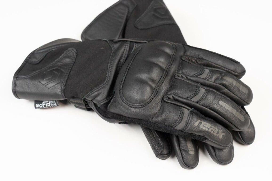 Black PU glove - MC Fact