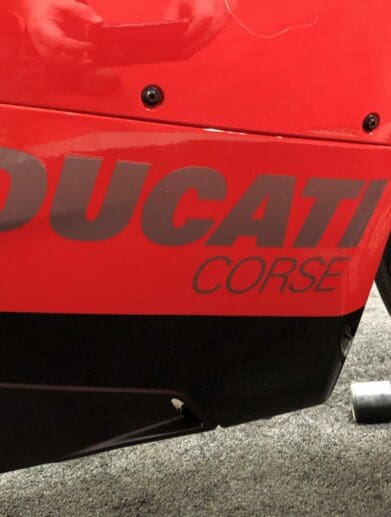 2020 Ducati Panigale V4 916 25th Anniversario Edition lower fairing detail "Ducati Corse"