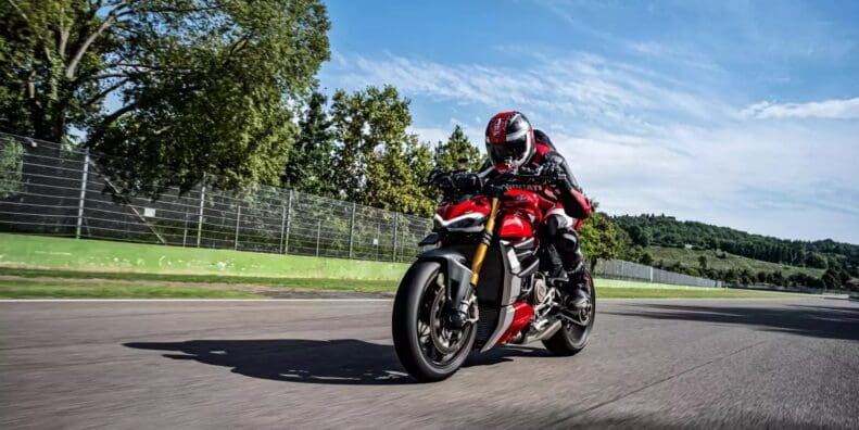 ducati streetfighter V4