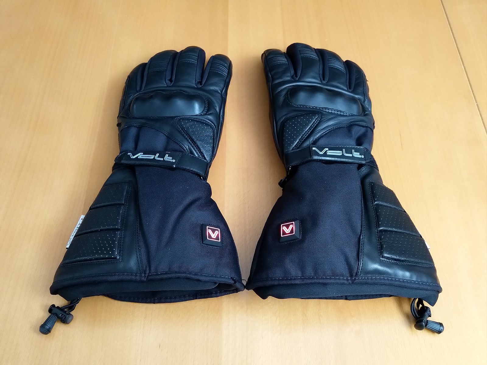 https://www.webbikeworld.com/wp-content/uploads/2020/04/wbw-volt-fusion-heated-gloves-23.jpg