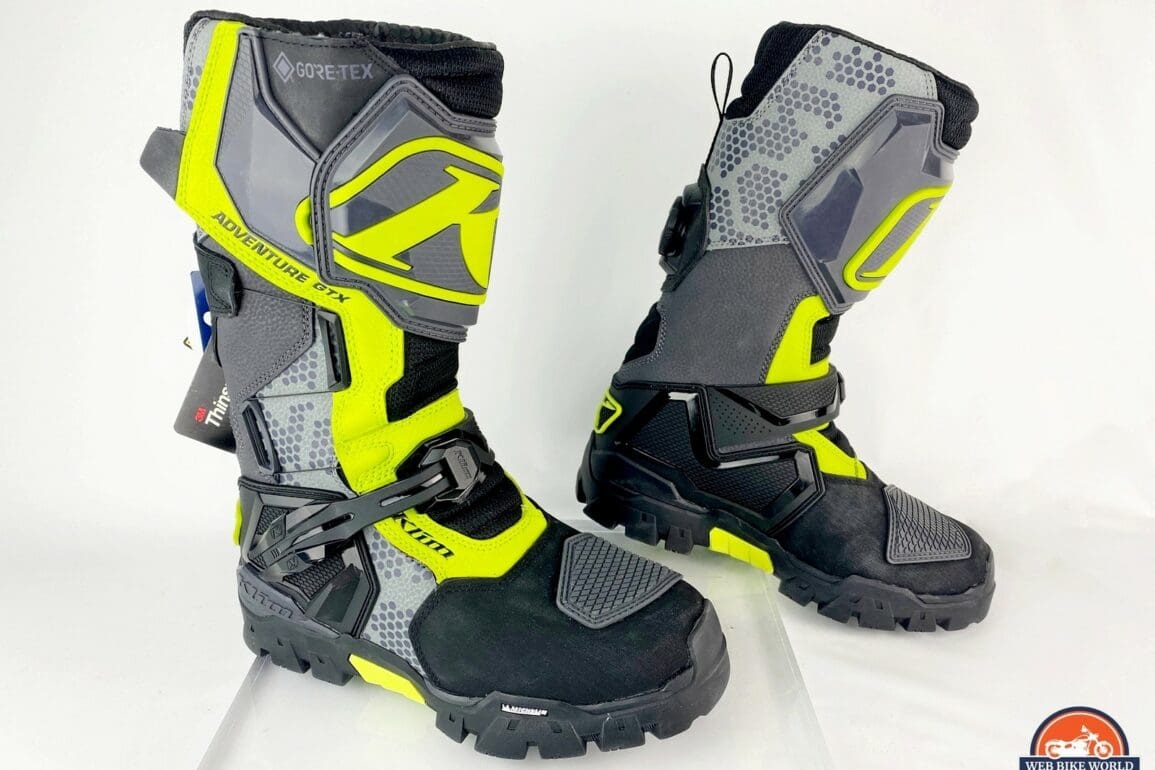9 Sensational Snow Boots Surround Feet in Comfort and Warmth
