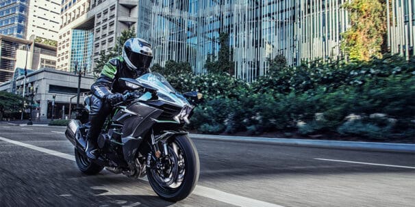 2021 Kawasaki Ninja H2 and H2 Carbon [Specs, Features, Photos] | wBW