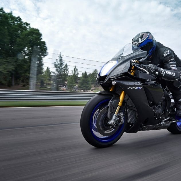 2021 Yamaha YZF-R1 & R1M [Specs, Features, Photos] | wBW