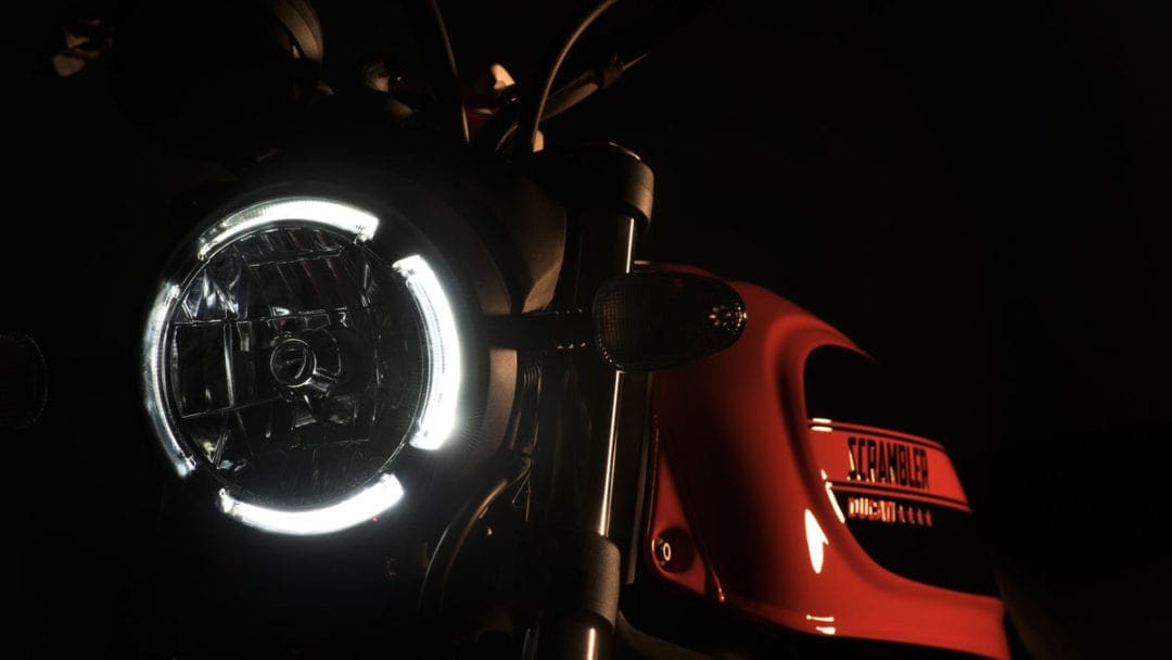 ducati scrambler sixty2 2021