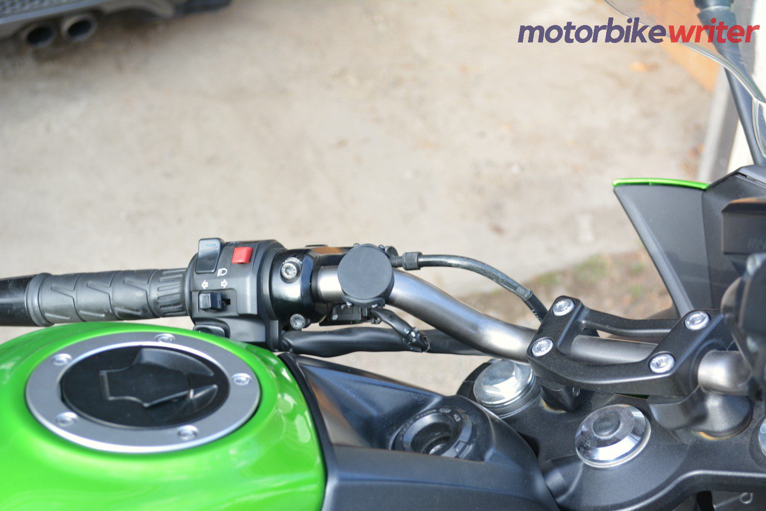 Review of Shapeheart Phone Mount for Motorbike - Beginner Biker Adventures