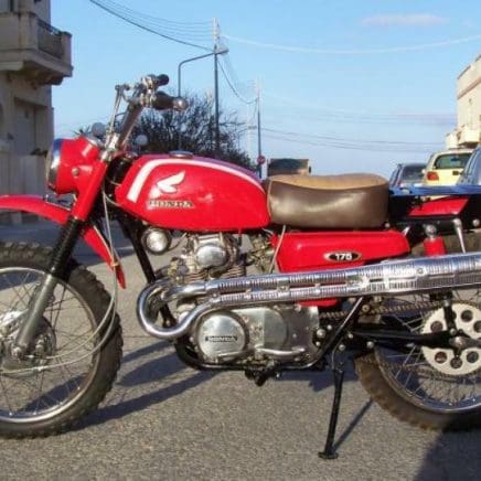 Honda Sabre 700 (VF700S) Motorcycles - webBikeWorld