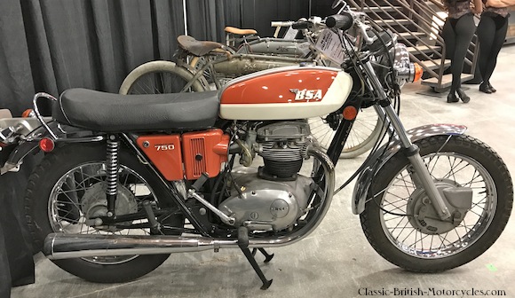 1971 BSA A70 Lightning - webBikeWorld