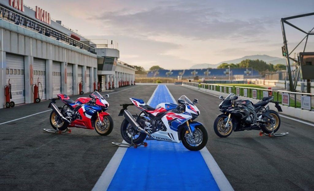 Eicma 21 Honda Tweaks The 22 Cbr1000rr R Fireblade Sp For 30th Anniversary Webbikeworld