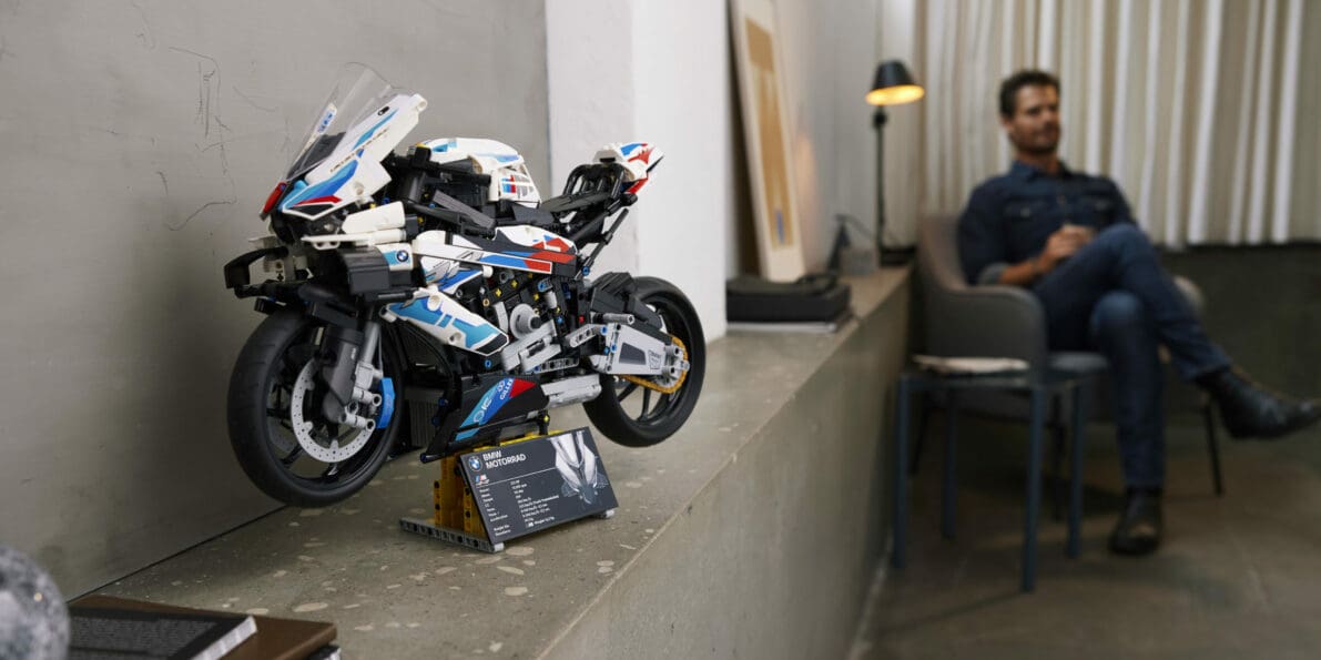 BMW S1000-RR LEGO Technic Kit Slotted for January Debut - webBikeWorld