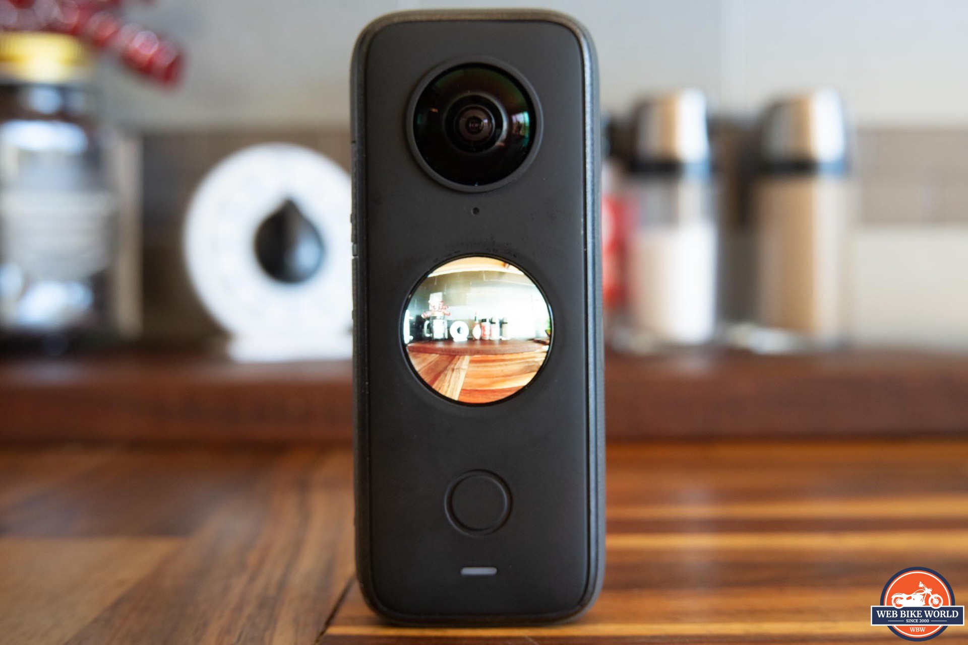 Insta360 ONE X2 360 Camera with Touchscreen - 5.7K30 360 Video, Front  Steady Cam Mode, 18MP 360 Photo + InstaPano | Bundle Includes 128GB Memory  Card