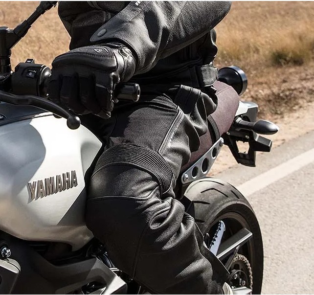 Lot 1051B – Vintage Leather Motorcycle Riding Pants | VanderBrink Auctions