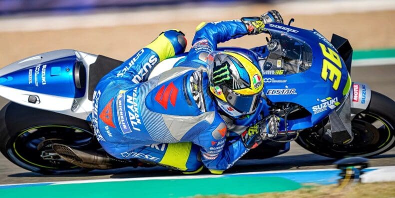 A Suzuki macine on the circuit of MotoGP