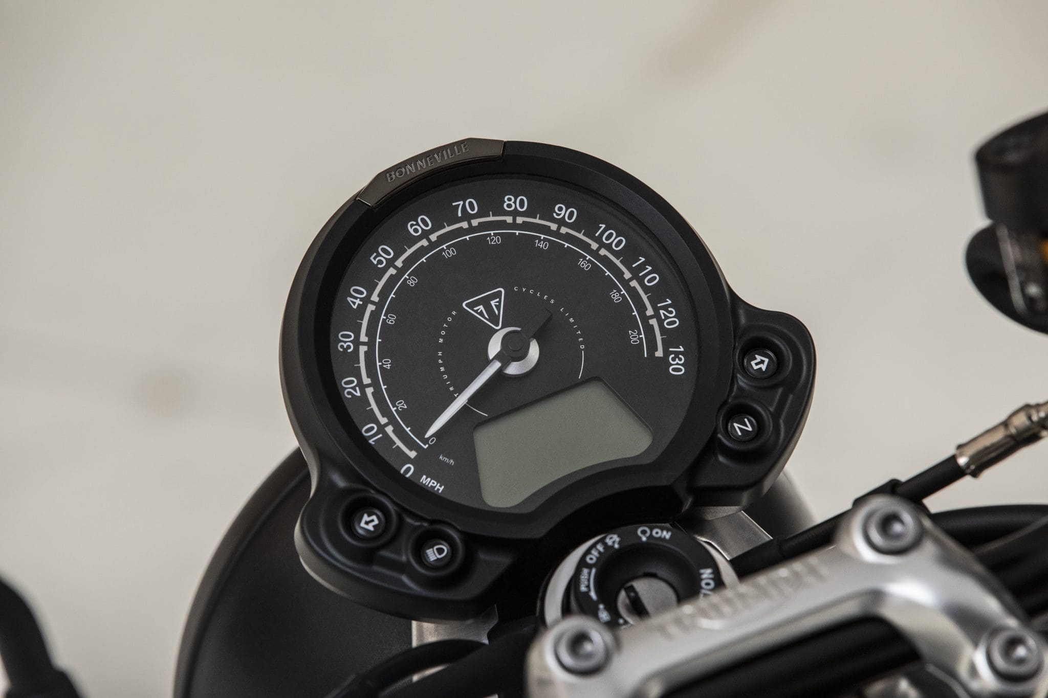 Triumph Street Twin Speedometer