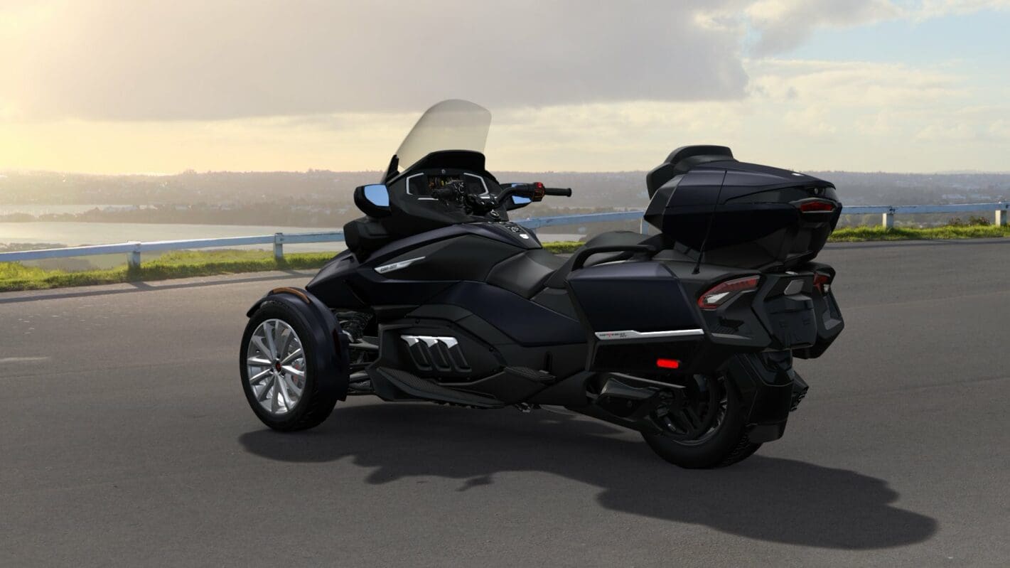 2022 CanAm Spyder RT Sea to Sky [Specs, Features, Photos] wBW