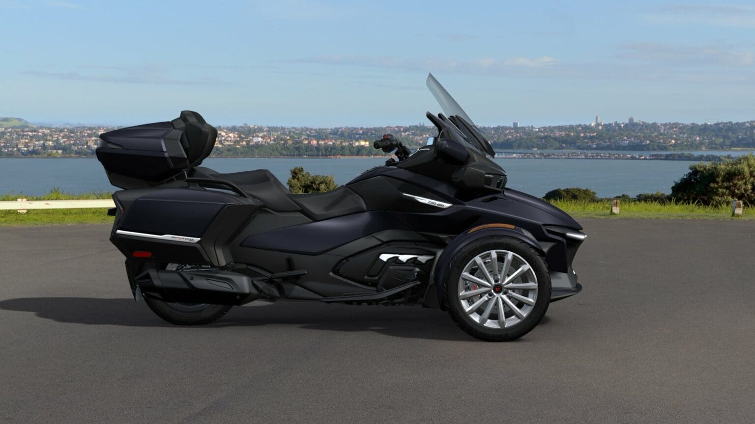 2022 CanAm Spyder RT Sea to Sky [Specs, Features, Photos] wBW