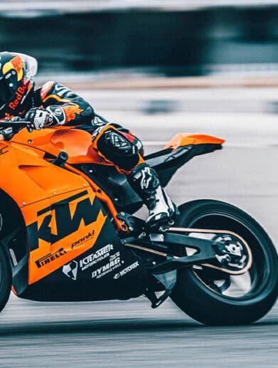 2022 KTM RC 8C