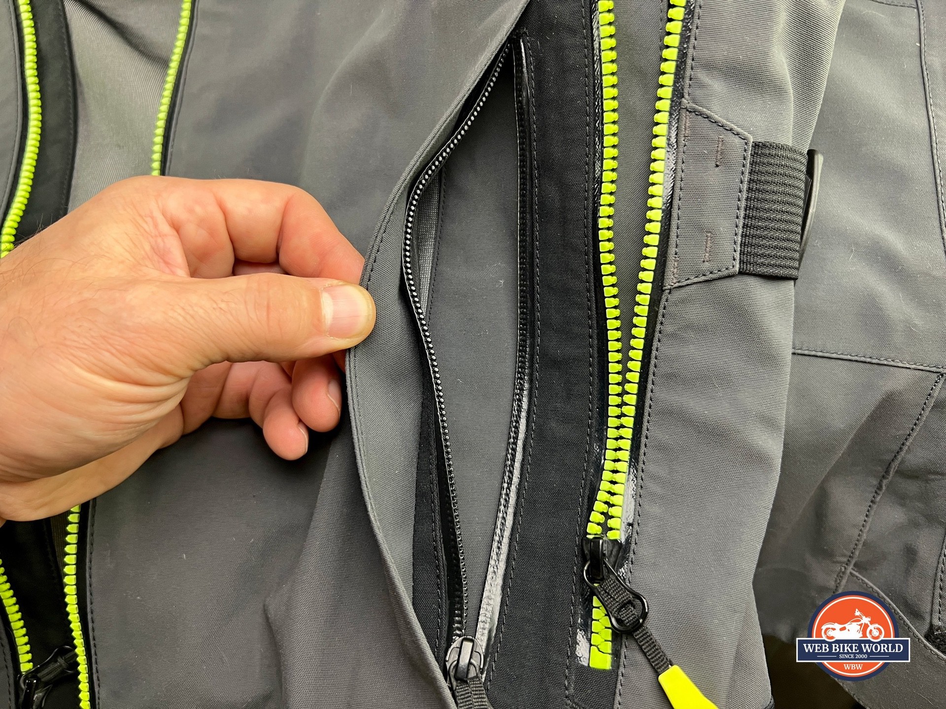 [Review] Mosko Moto Basilisk and Klim Raptor GTX Adventure Jacket ...