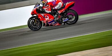 A Ducati MotoGP bike doing what it does best. Media sourced from MotoGP.