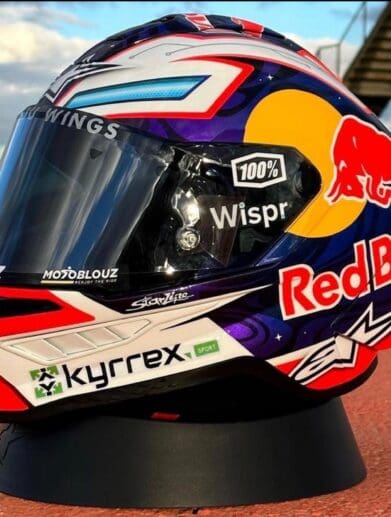 Alpinestars' very first road-racing helmet, which will be featured in 2023's MotoGP by Jorge Martin. Media sourced from Alpinestars' IG platform.