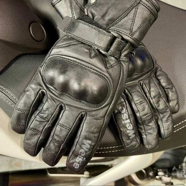 Knox Urbane Pro Gloves Review (Buying Guide) - Motorcycle Gear Hub