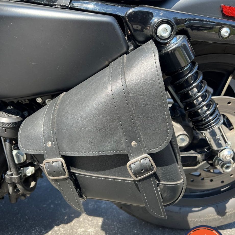 Dowco Willie & Max Synthetic Leather Swingarm Bag Review