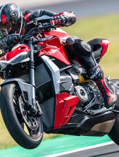 2023 Ducati Streetfighter V2