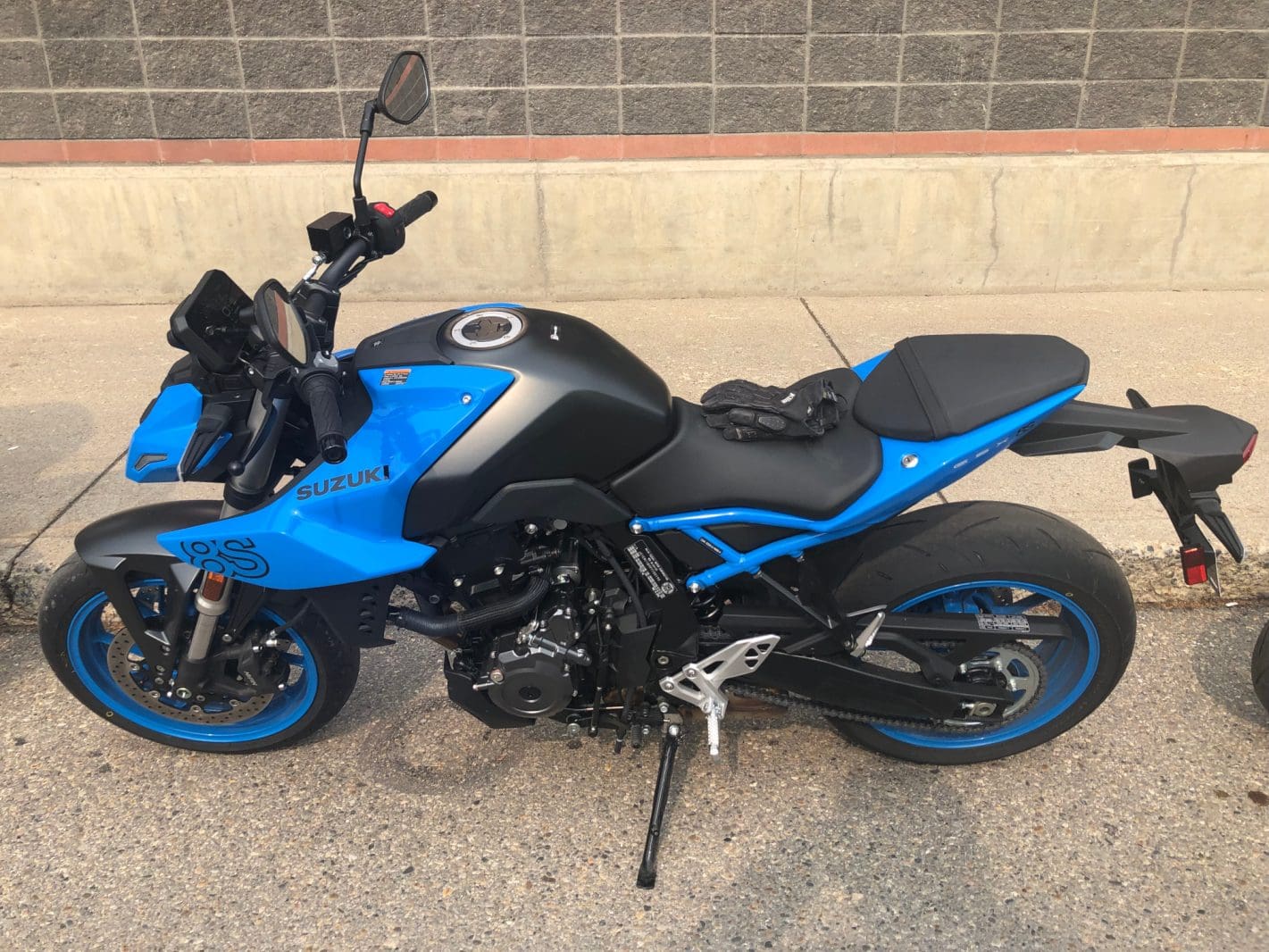 2023 Suzuki GSX8S First Impressions webBikeWorld