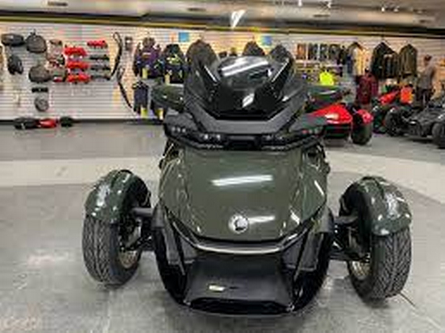 2023 Can-Am Spyder RT - 3-wheel touring motorcycle
