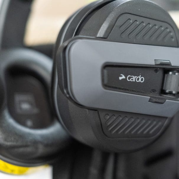 Cardo Packtalk Edgephones HandsOn Review