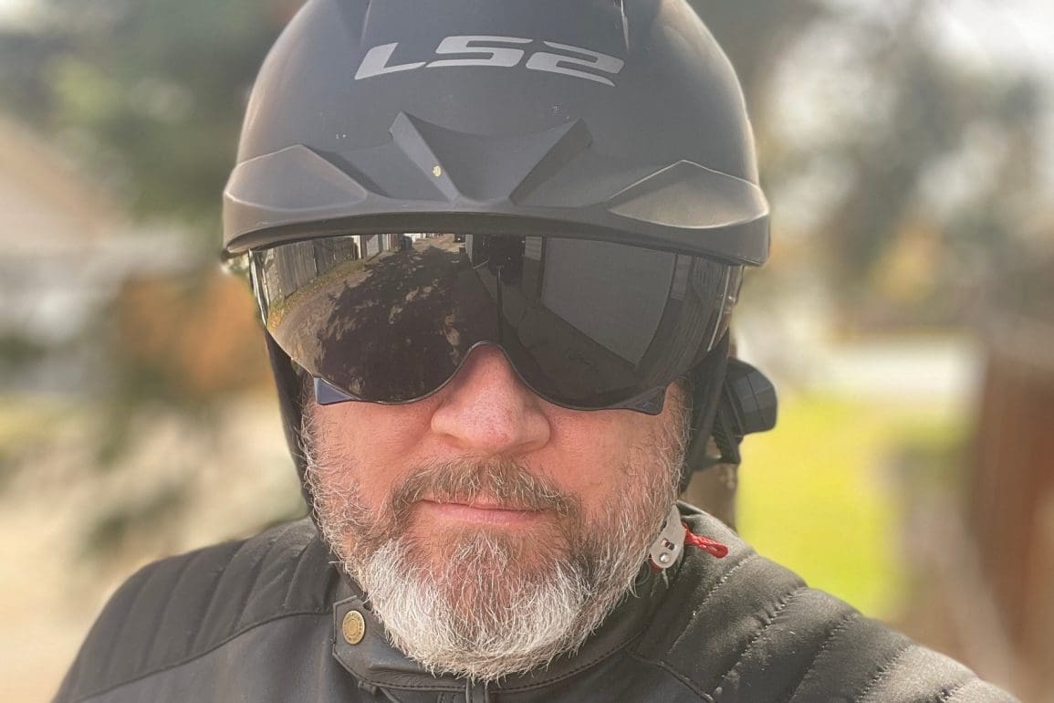 Ls2 rebellion best sale helmet replacement visor