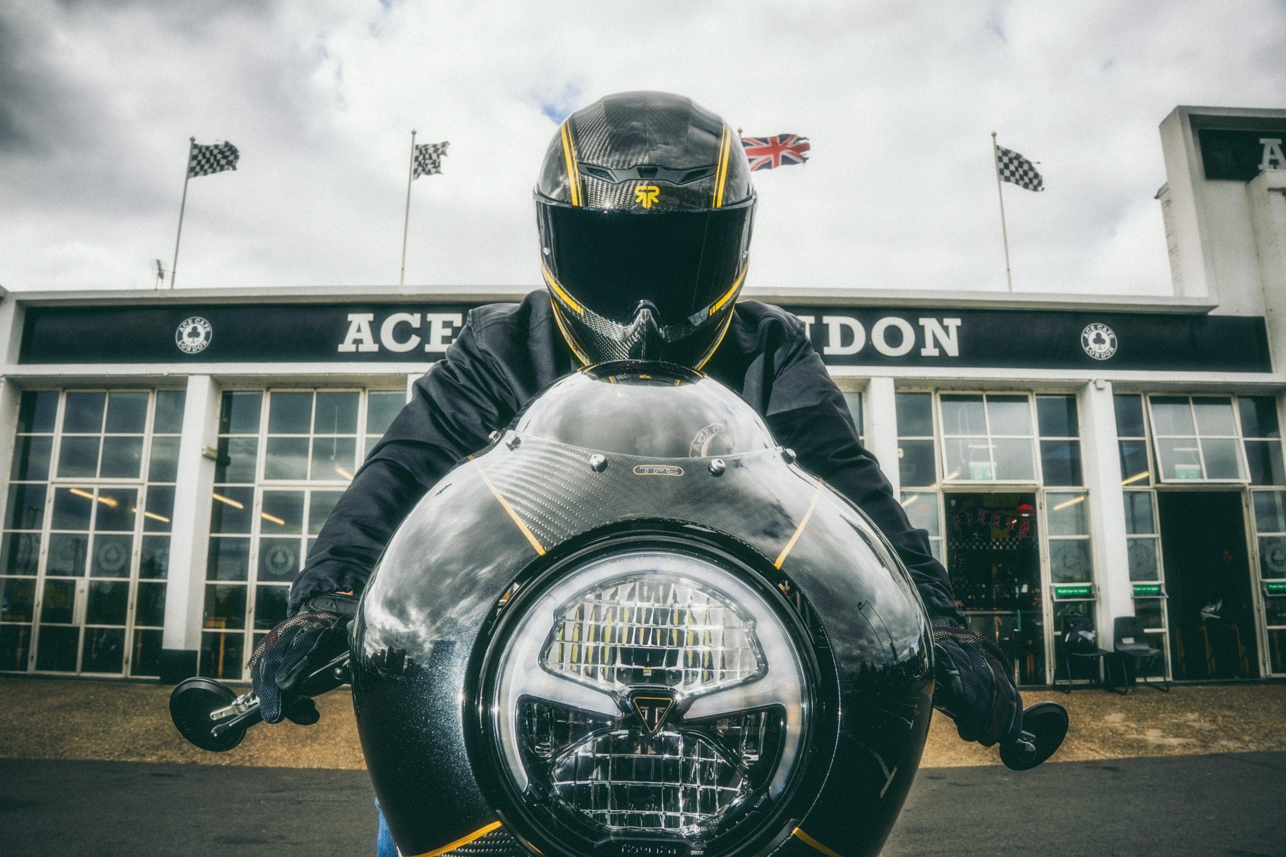 A view of a cafe racer wearing a new helmet from the Ruroc X Ace Cafe Collection. Media provided by Ruroc. 