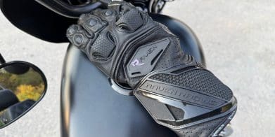 Raven Moto KLAW gauntlet glove