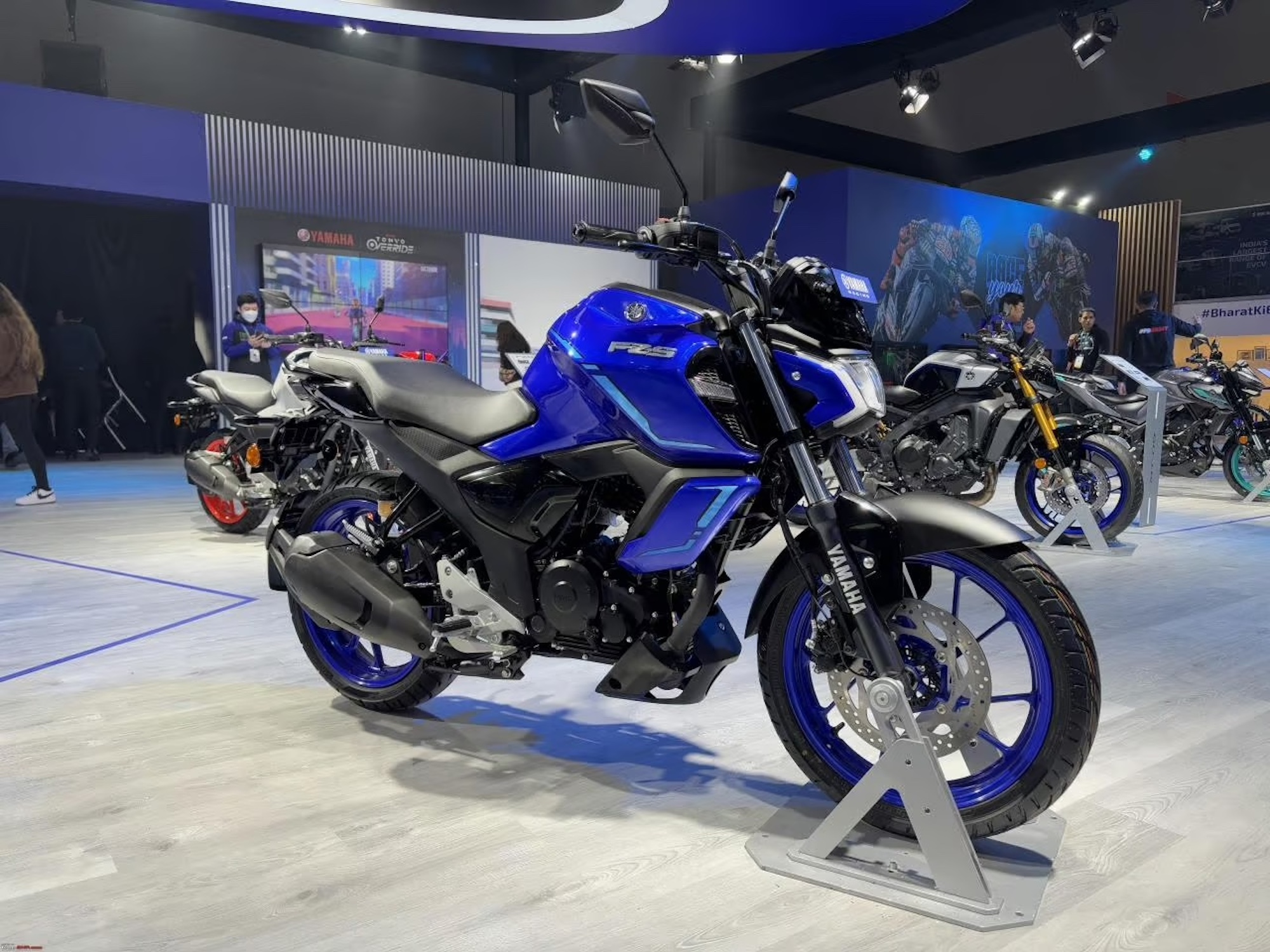 Yamaha's new hybrid bike.